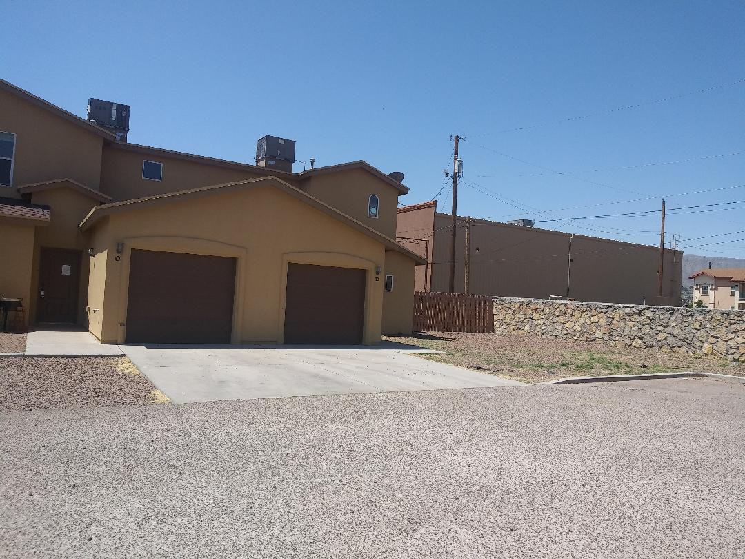 8935 Marks St - Photo 3 of 13