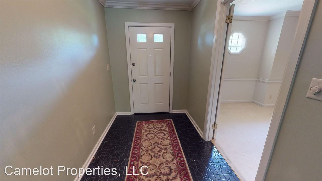 2163 Bowen Dr - Photo 3 of 38