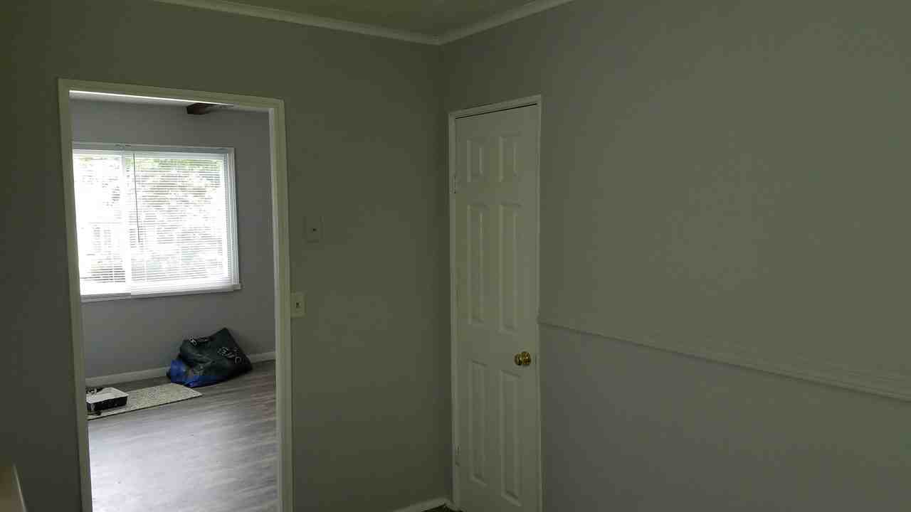 7252 Bernard Ave - Photo 3 of 17