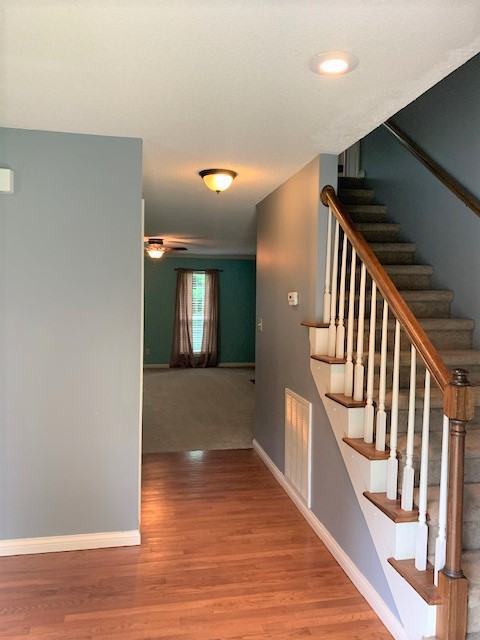 136 Ashlin Ridge Dr NE - Photo 2 of 27