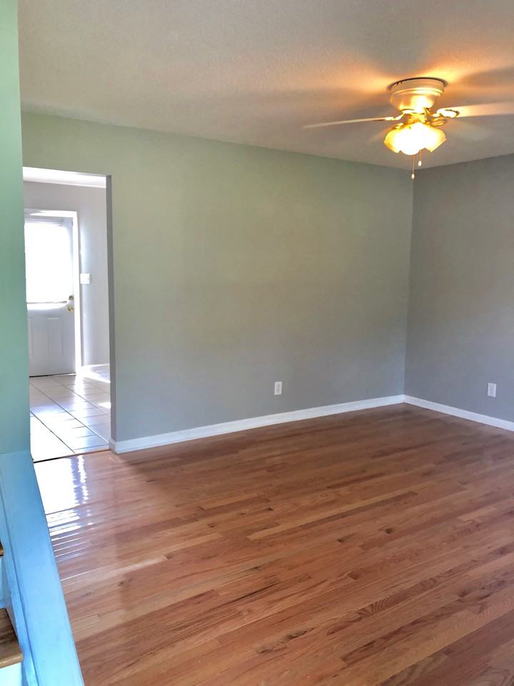 1306 Keith Valley Rd Se - Photo 2 of 15