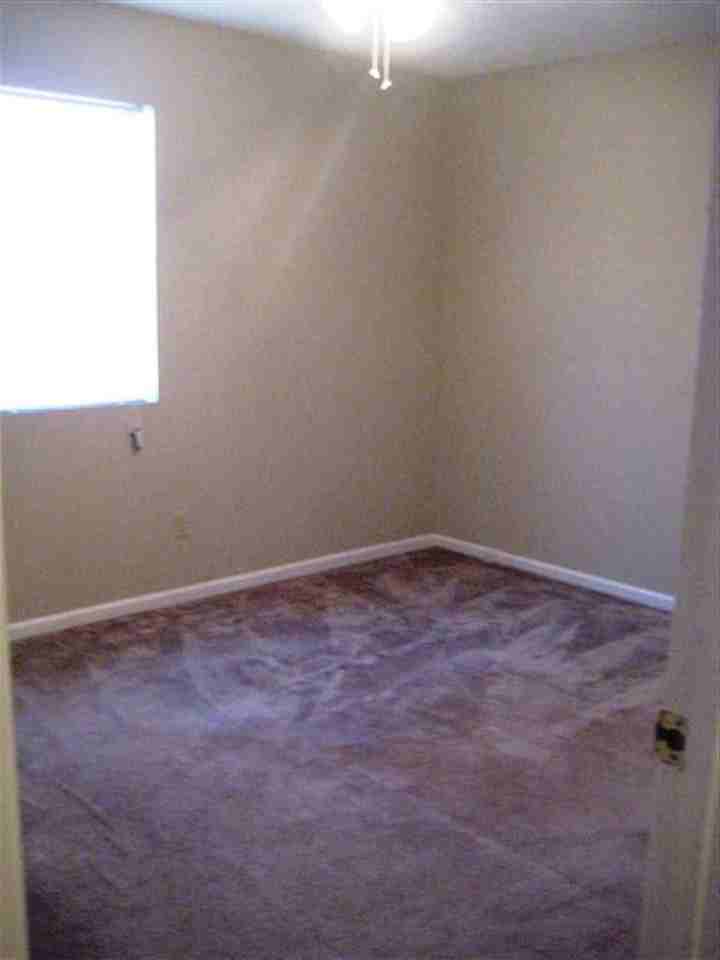 1908 Karen Cir - Photo 3 of 6