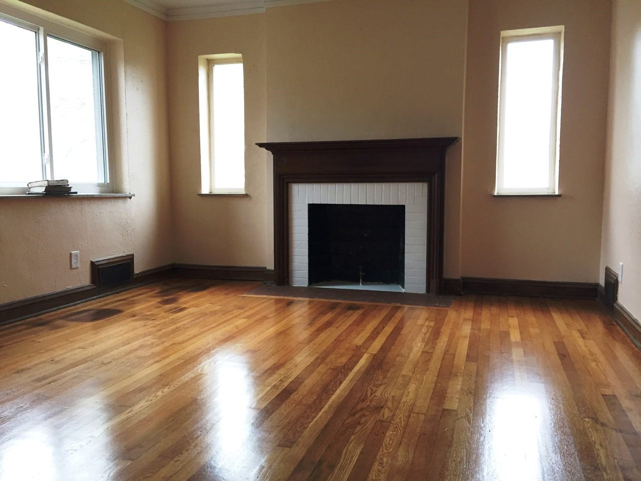 3700 Venable Ave - Photo 3 of 9