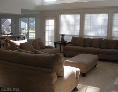 625 Westminster Reach - Photo 2 of 12