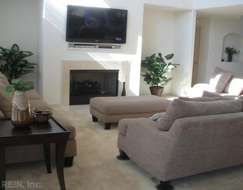 625 Westminster Reach - Photo 3 of 12