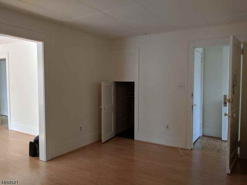 23 Stephen St - Photo 2 of 17