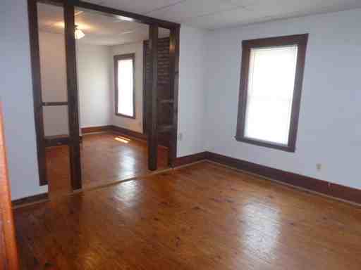 112 N Main St - Photo 2 of 8