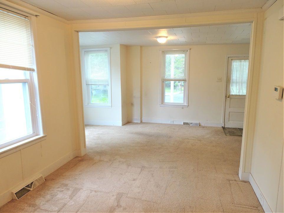 200 Leaman St - Photo 2 of 13