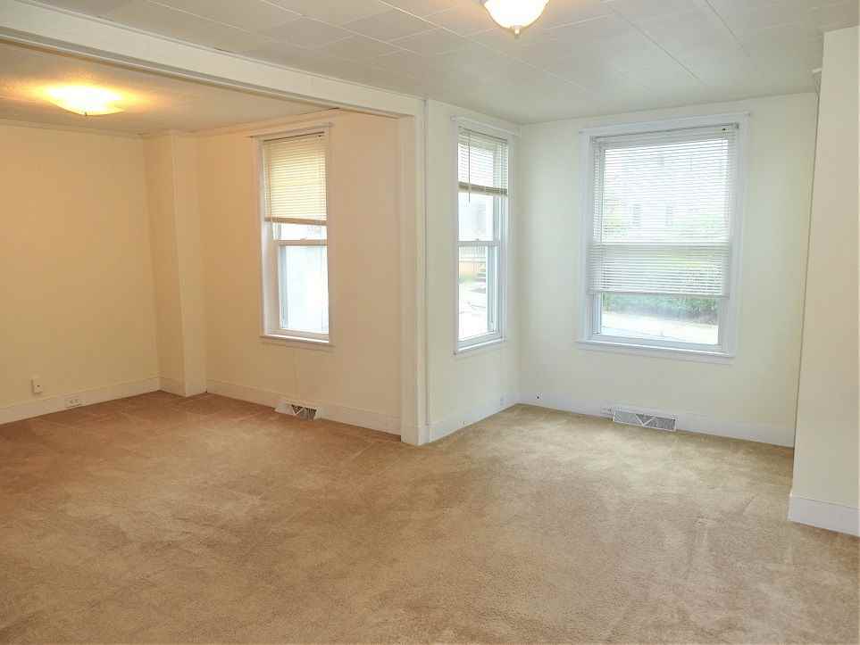 200 Leaman St - Photo 3 of 13