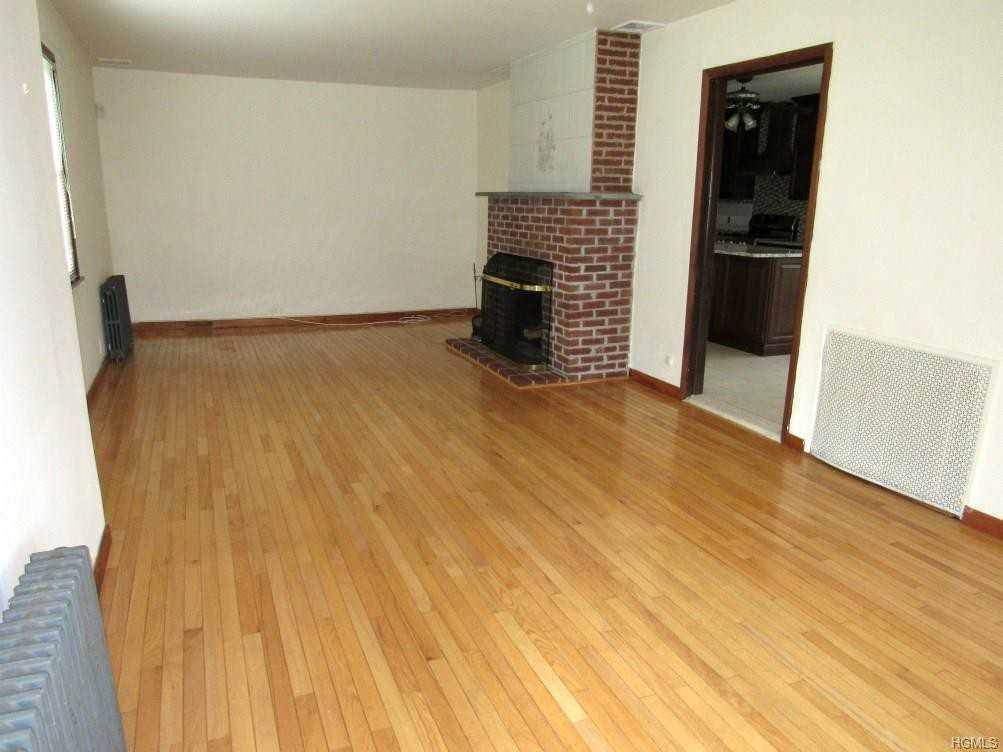 42 Lee Ave - Photo 2 of 16