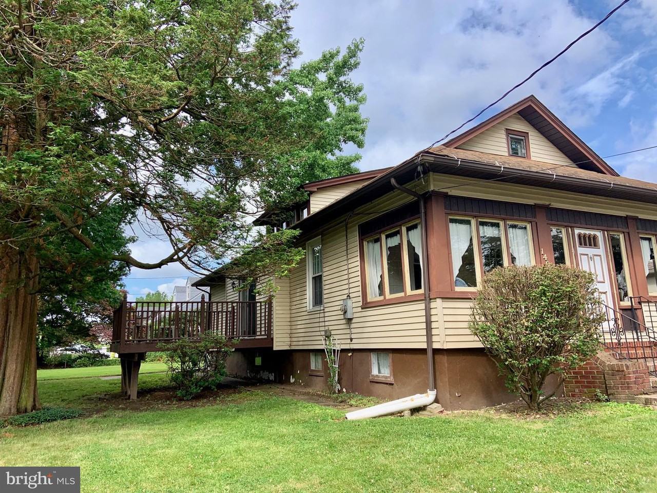 140 Edgewood Ave - Photo 2 of 10