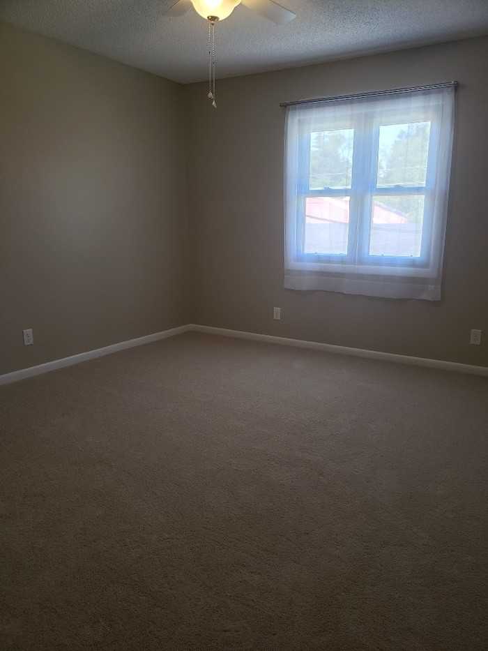 2906 Central Ave - Photo 3 of 12