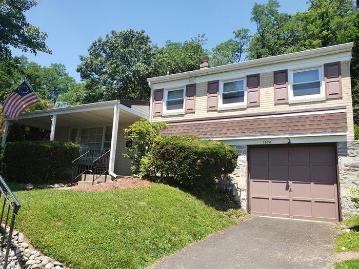 1574 Williams Rd - Photo 2 of 8