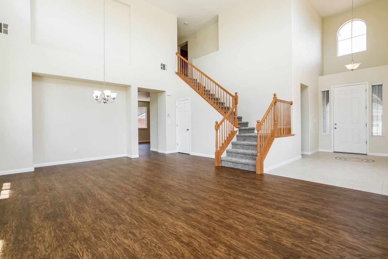 1011 Warhol Way - Photo 3 of 20