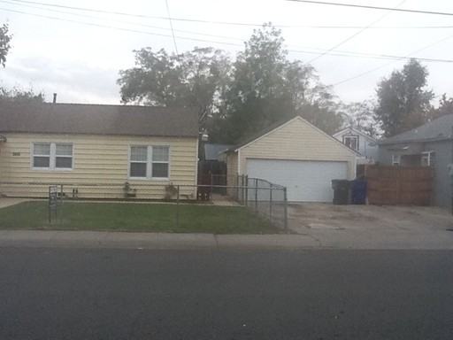 2815 Belden St - Photo 2 of 8