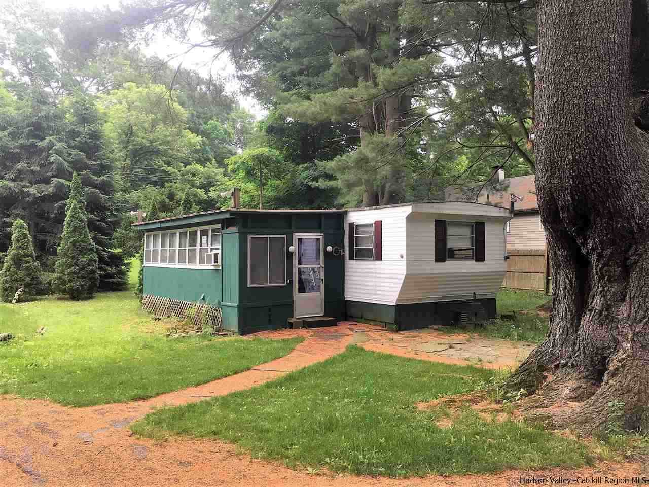 384 Glenerie Blvd, Saugerties, NY 12477 2 Bedroom Apartment for 900