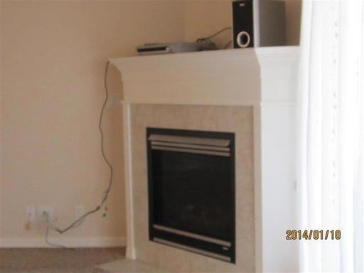 1608 NE Idarock St - Photo 2 of 11