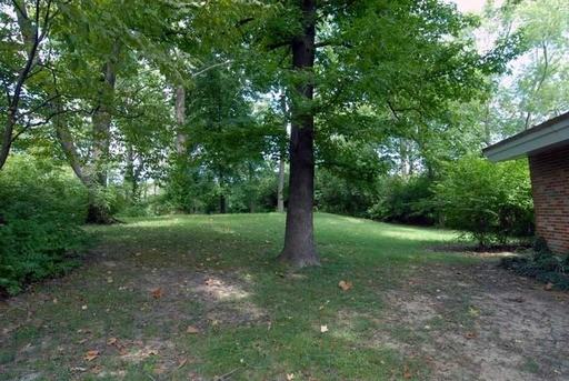 10147 Fieldcrest Ln - Photo 2 of 13