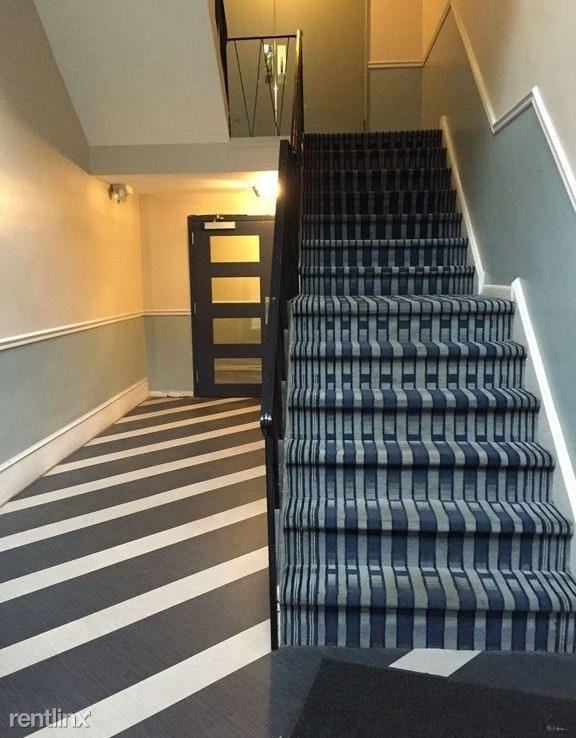 616 W Walnut Ln - Photo 3 of 10