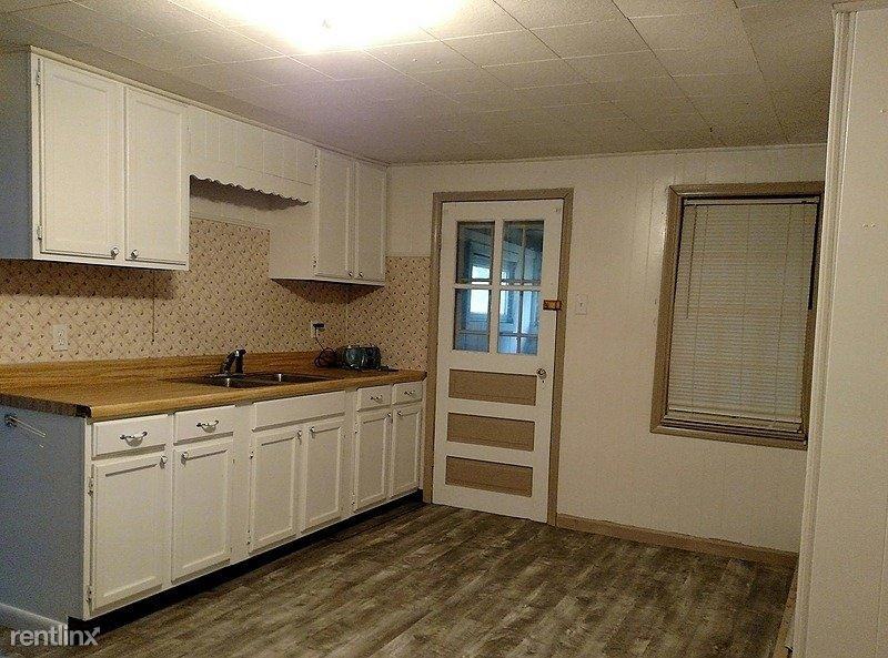 511 Stanek Rd - Photo 3 of 9