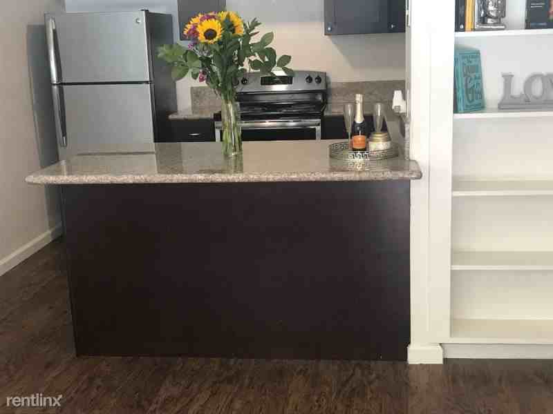 3288 Berger Ave - Photo 2 of 10