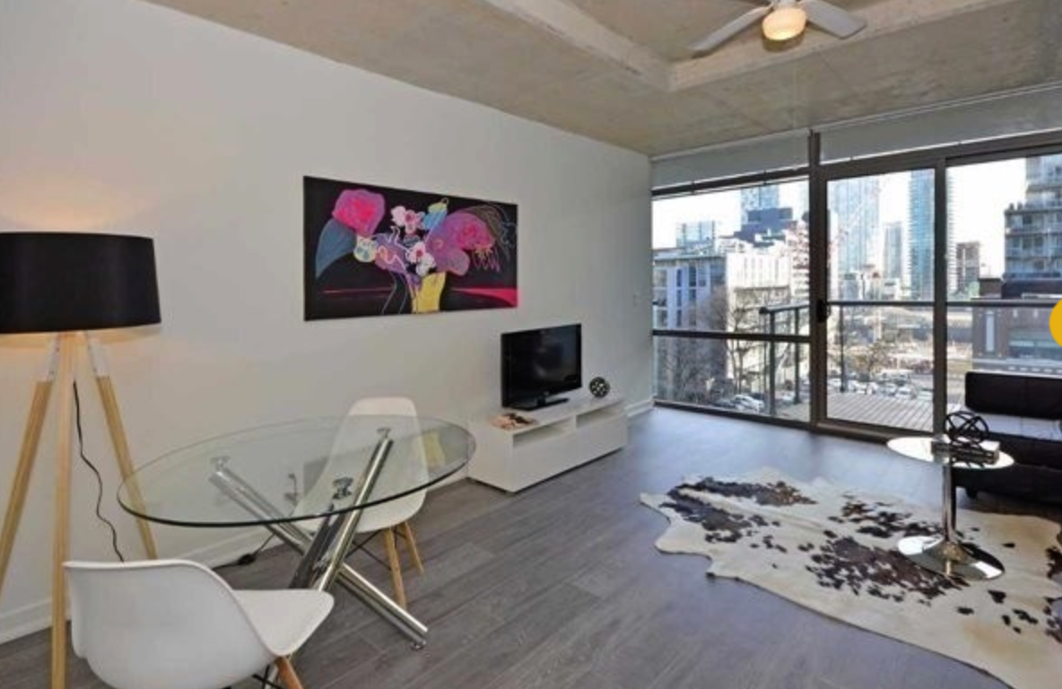 550 Wellington St - Photo 3 of 6