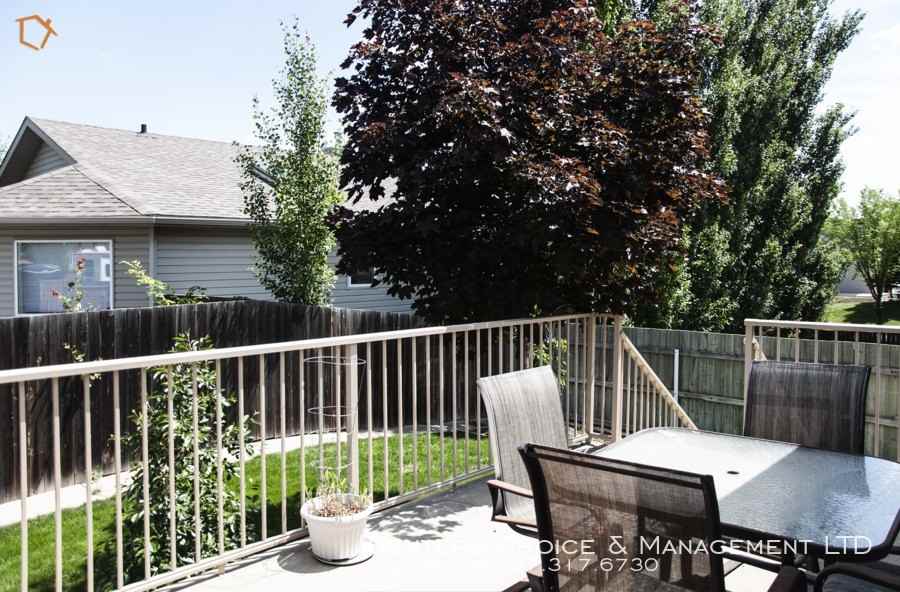 7 Grizzly Terrace N - Photo 3 of 26