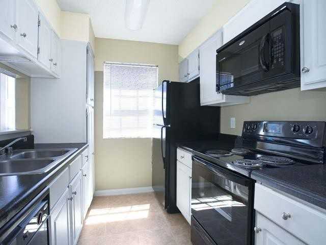 Watergate Apartments 8101 Cantrell Rd, Little Rock, AR 72227 Zumper