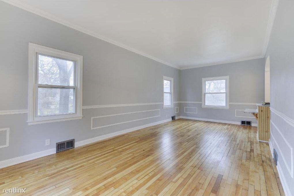 172 Bedford St SE - Photo 2 of 22