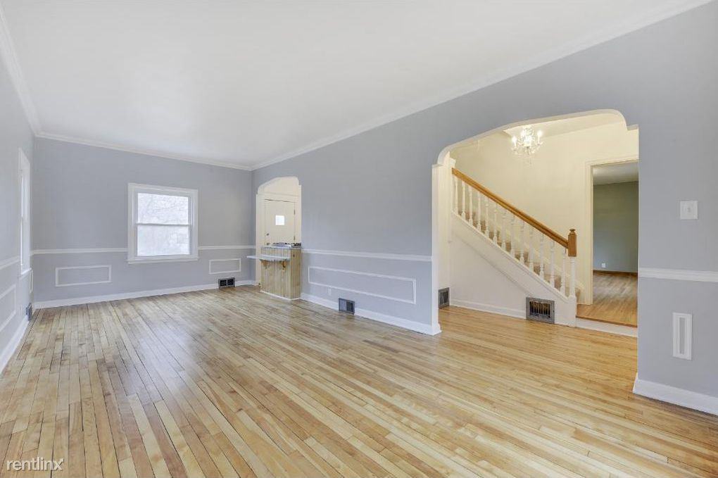 172 Bedford St SE - Photo 3 of 22