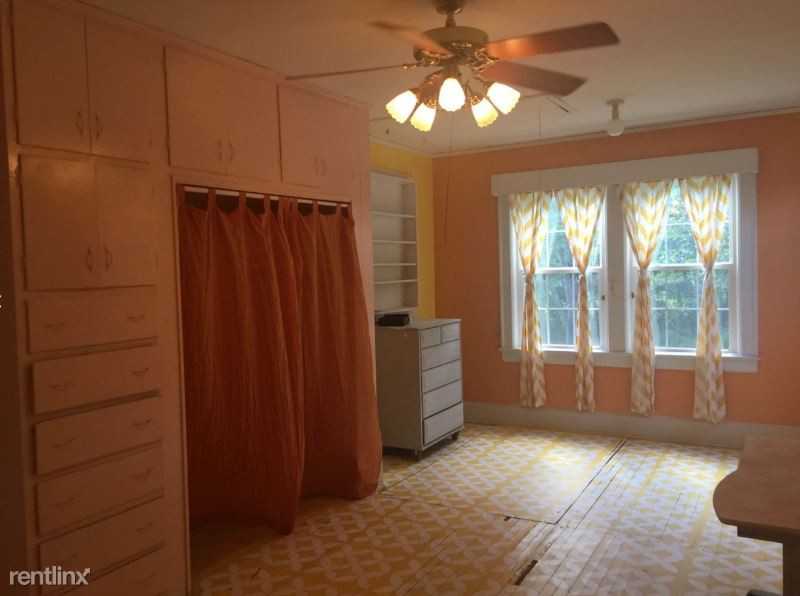 2802 Althea St - Photo 3 of 4