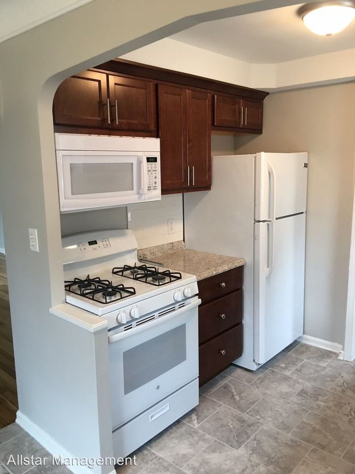 1328 Elmwood Rd - Photo 2 of 12