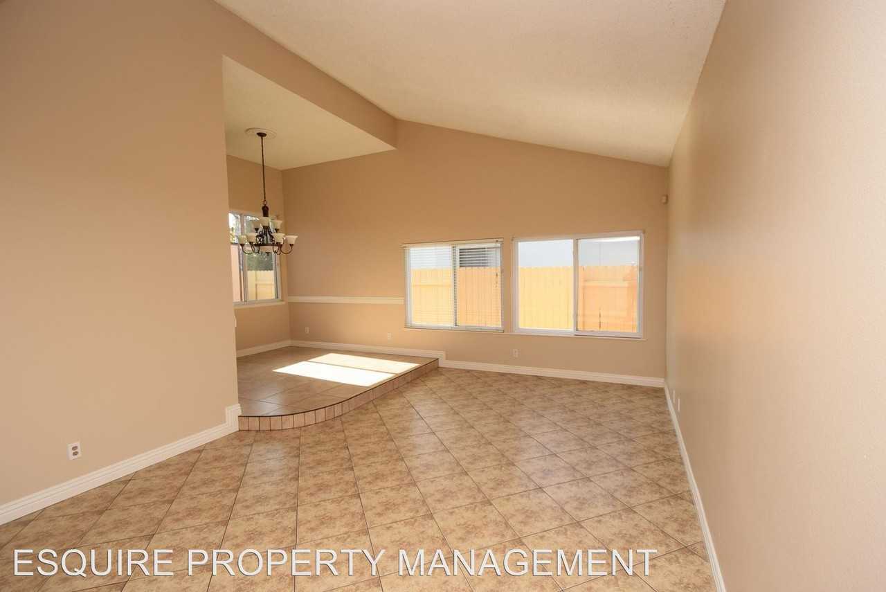 789 Duvall Ave - Photo 2 of 23