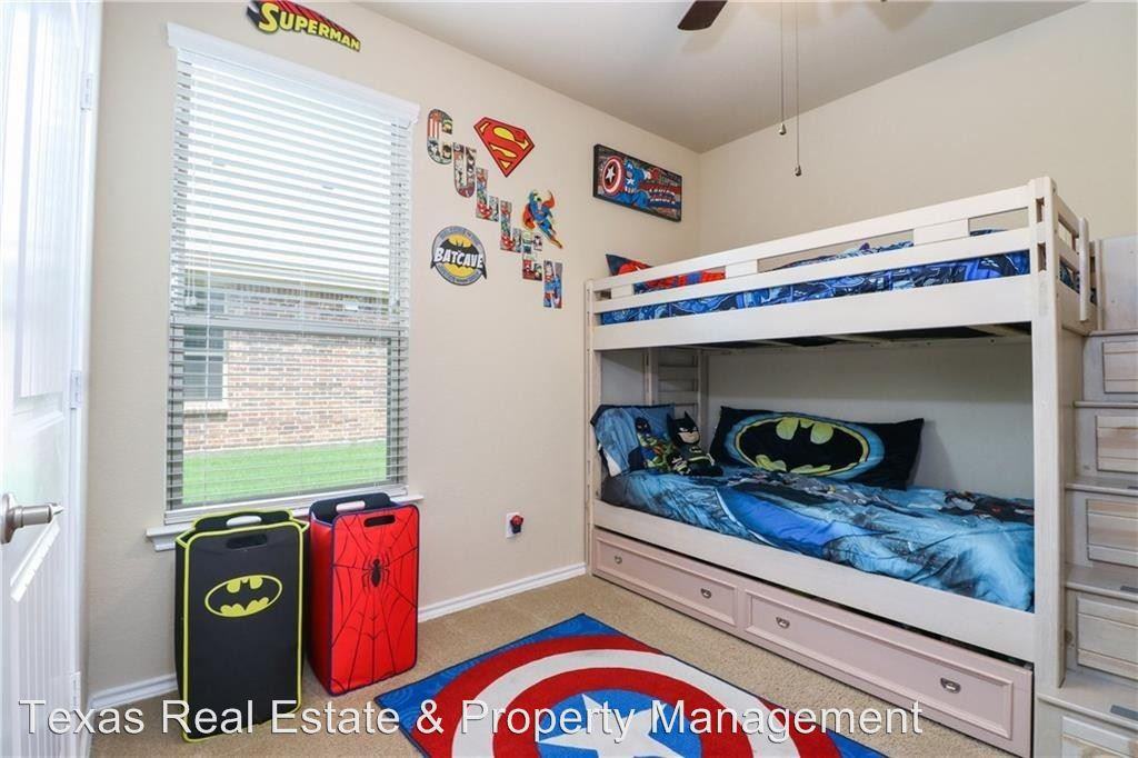 1721 Cross Creek Lane - Photo 3 of 39