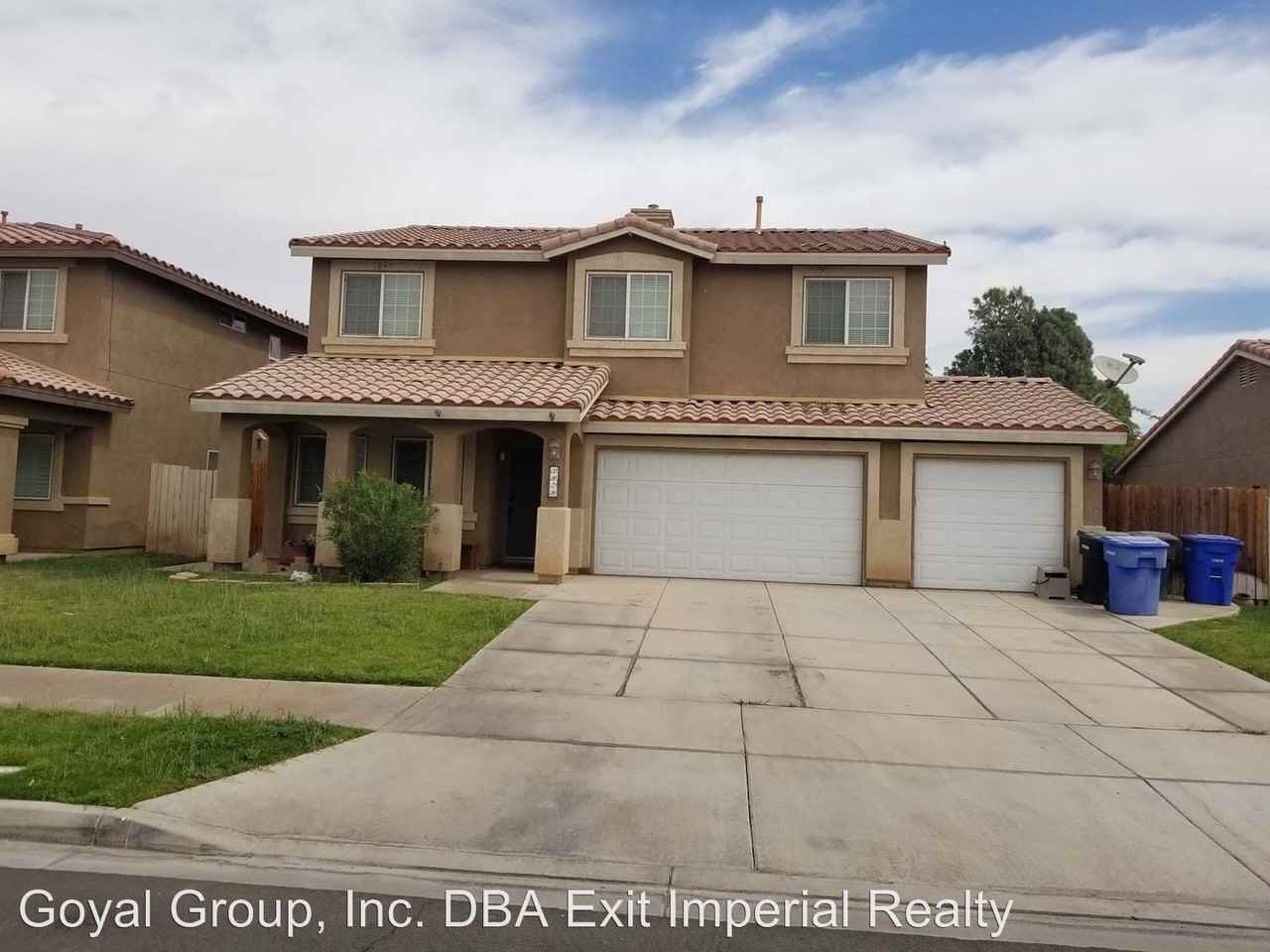 1878 Barbara Way - Photo 2 of 20