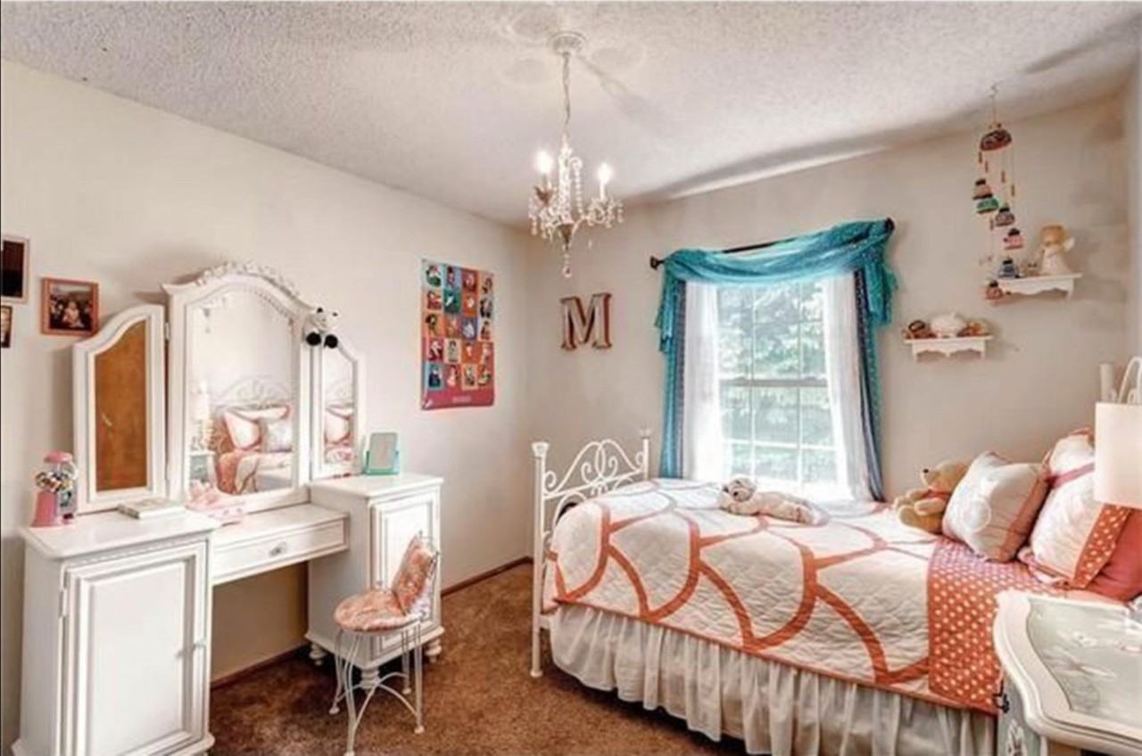 1014 Oak Hills Dr - Photo 3 of 20