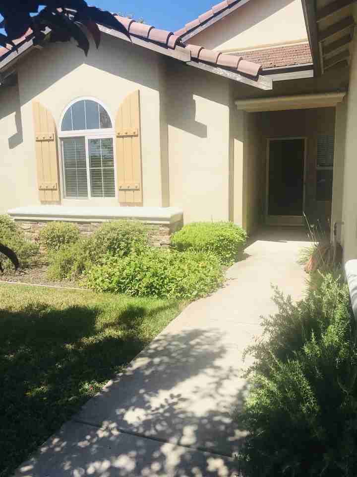 4840 Spyglass Dr - Photo 2 of 17