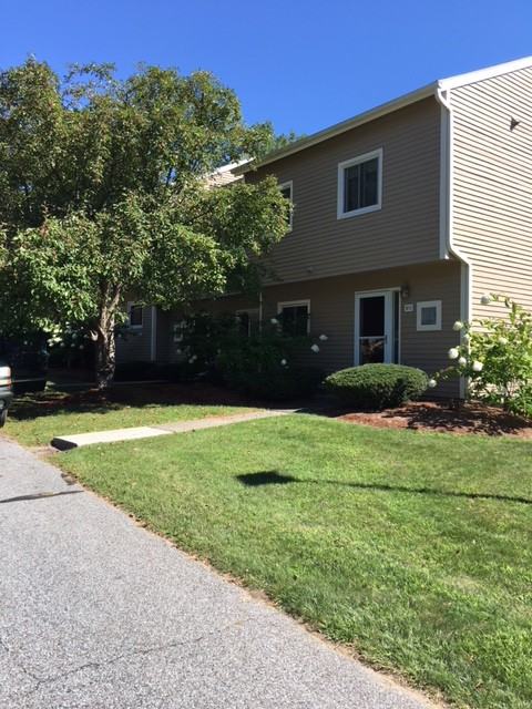 B11 Stonehedge Drive - Photo 2 of 25