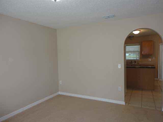 10114 Maronda Dr - Photo 3 of 20