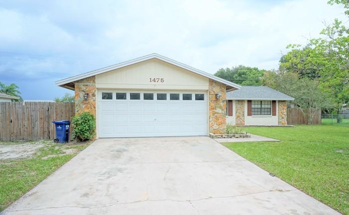 1475 Windjammer Loop - Photo 2 of 16