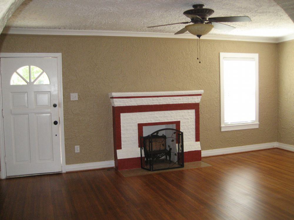 1913 S Yorktown Ave - Photo 2 of 16