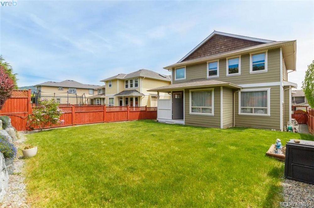 6590 Arranwood Drive - Photo 3 of 43