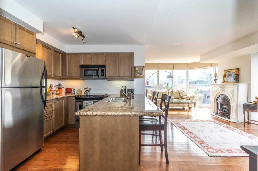 308 Palmerston Avenue #516