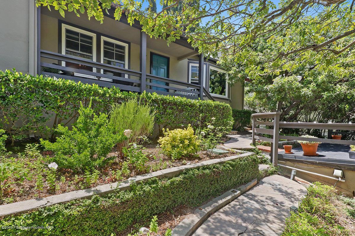 511 Evergreen Dr - Photo 2 of 19