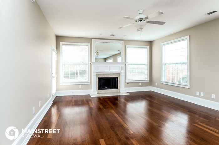 8017 Revere Dr - Photo 3 of 16