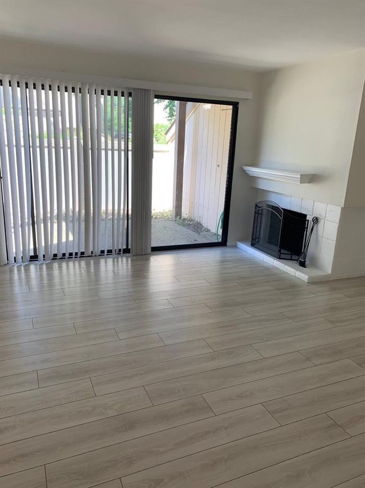 511 Woodside Oaks