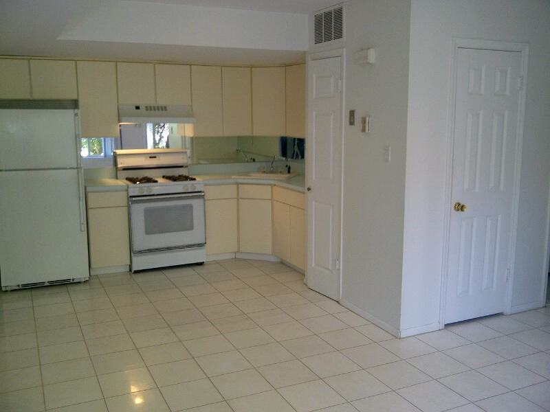 63 Robin Ct - Photo 3 of 7