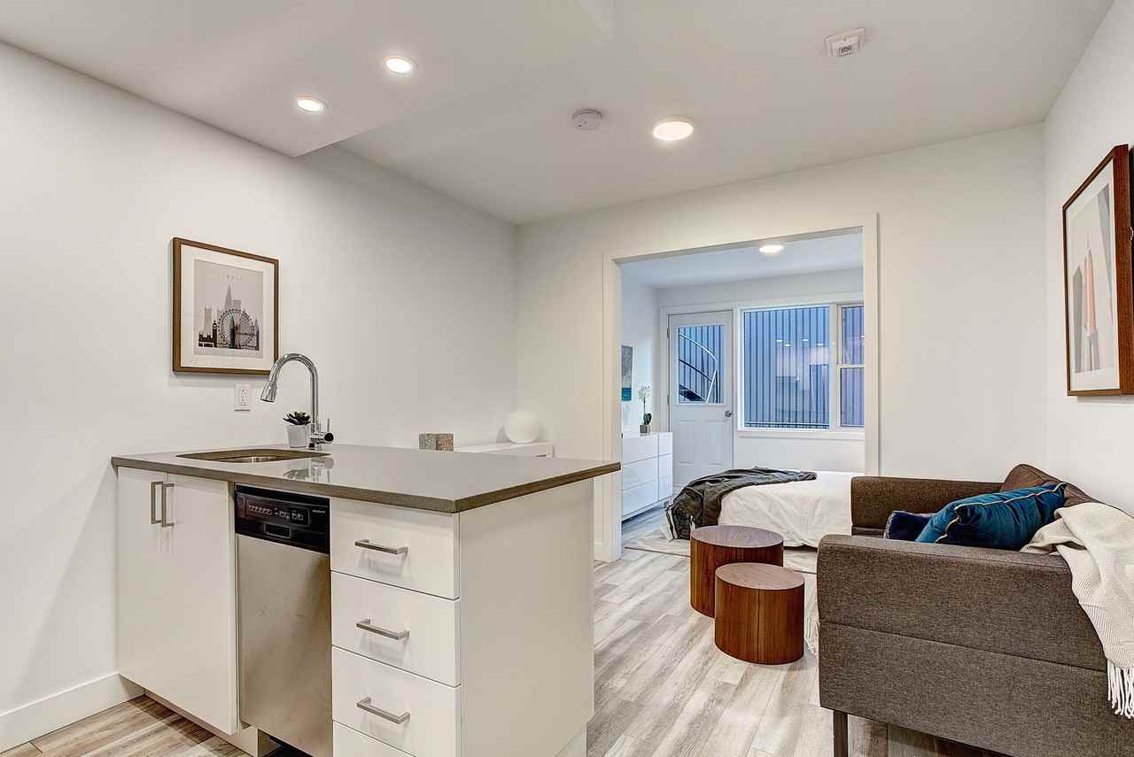 4530 Avenue Coloniale - Photo 2 of 22