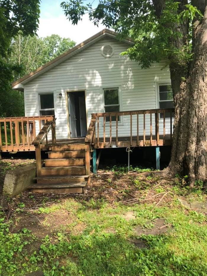 105 Shaw St - Photo 2 of 16