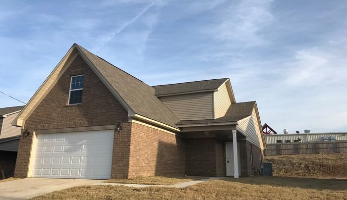 100 Blackhawk Cove - Photo 2 of 34